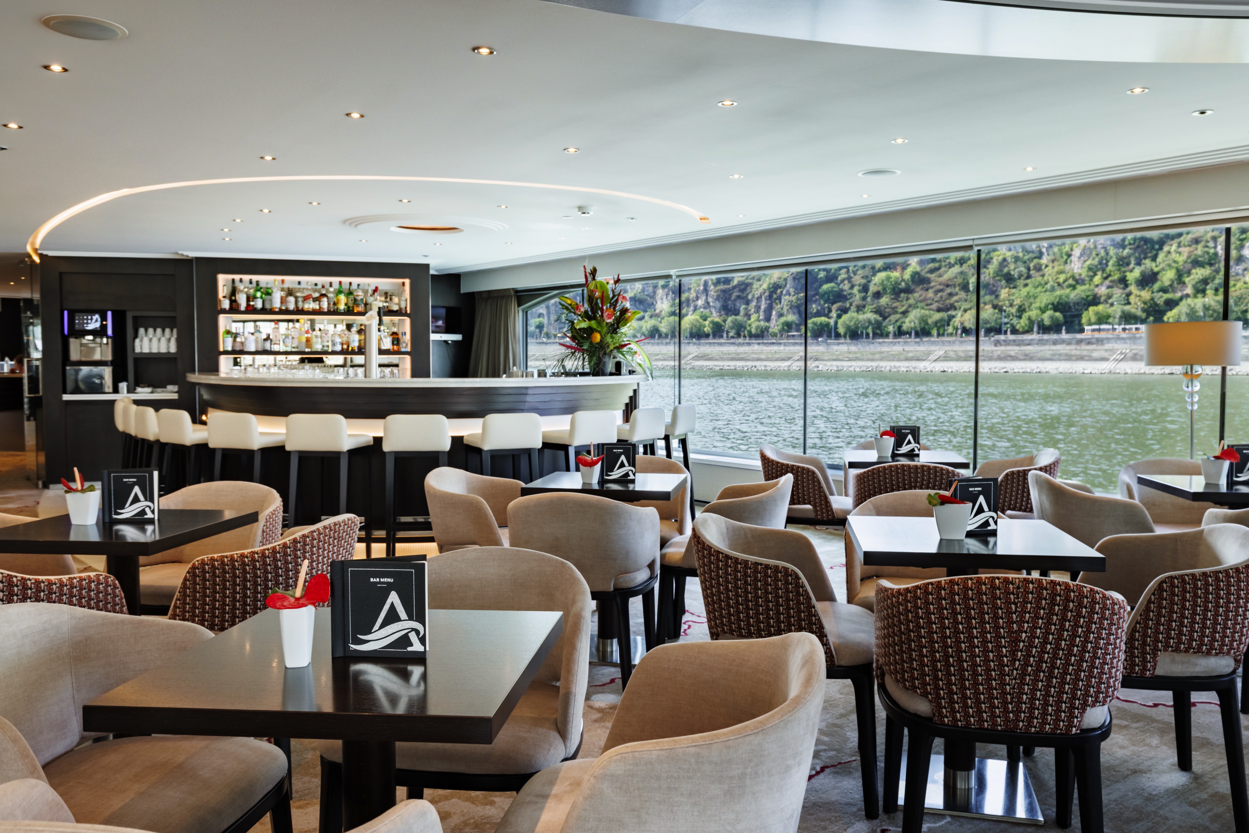 Avalon Illumination - Panorama Lounge
